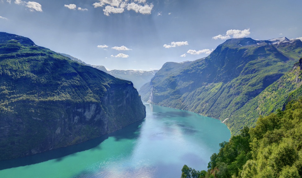 Costa Diadema croaziera Fiordurile Norvegiei, pachet cu zbor inclus din Bucuresti de la 1.379 EUR/pers/cabina interioara 4